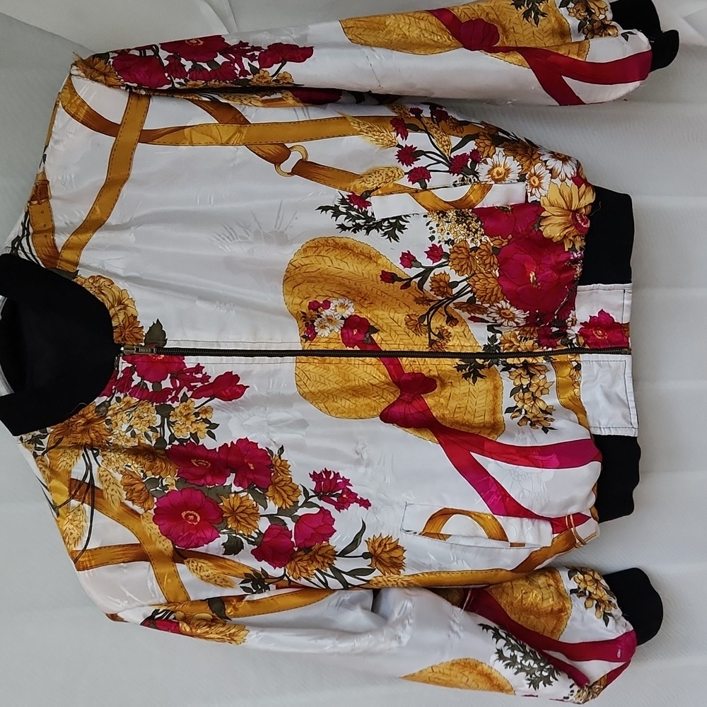3/$15 Vintage  Reversible Bomber Jacket Florals w Straw hat